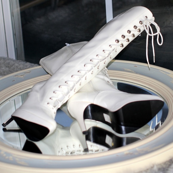 Ultimate Scandal Patent Platform Stiletto Boots - Picture 3 of 8